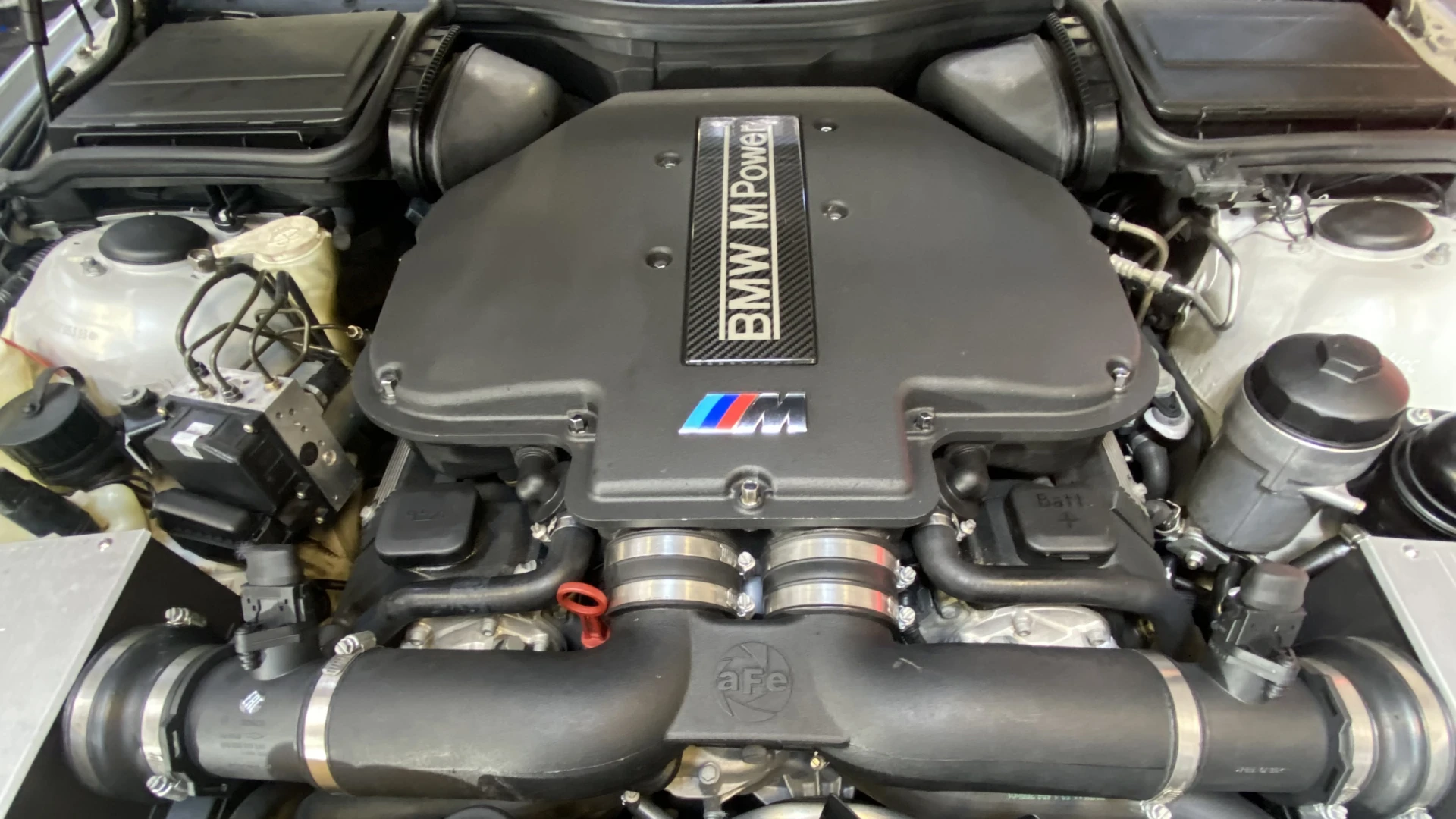 BMW engine compartment